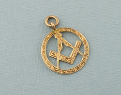 Antique 9ct Gold Engraved Masonic Pendant - Fox Jewellery