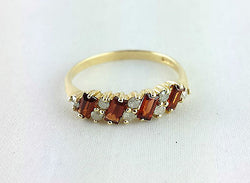 Beautiful 9ct Yellow Gold Garnet & Diamond Ring - Size P - Fox Jewellery