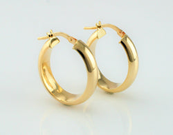 9ct Yellow Gold Oval Plain Hoop Earrings - Fox Jewellery