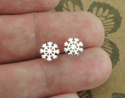 925 Sterling Silver Snowflake Stud Earrings - Fox Jewellery