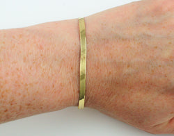 9ct Yellow Gold Herringbone Bracelet 18cm / 7 inch - Fox Jewellery