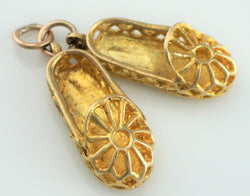 Fine Vintage 9ct Yellow Gold Filigree Shoes / Slippers Charm / Pendant - Fox Jewellery