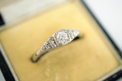 Fine Antique Vintage Art Deco 18ct White Gold Diamond Ring - Fox Jewellery