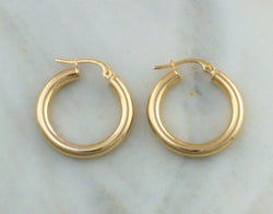 9ct Yellow Gold Round Tube Hoop Earrings 22mm - Fox Jewellery