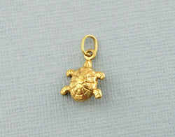 9ct Yellow Gold Turtle Charm - Pendant - Fox Jewellery